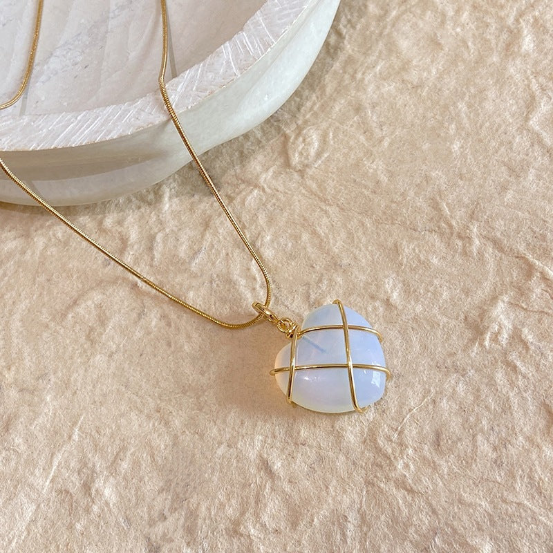 Natural Crystal Heart Necklace – Emotional Healing Jewelry for Women
