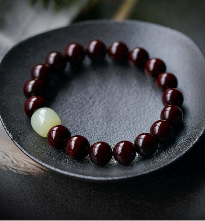 Unisex Jade and Sandalwood Bracelet for Tranquility and Harmony