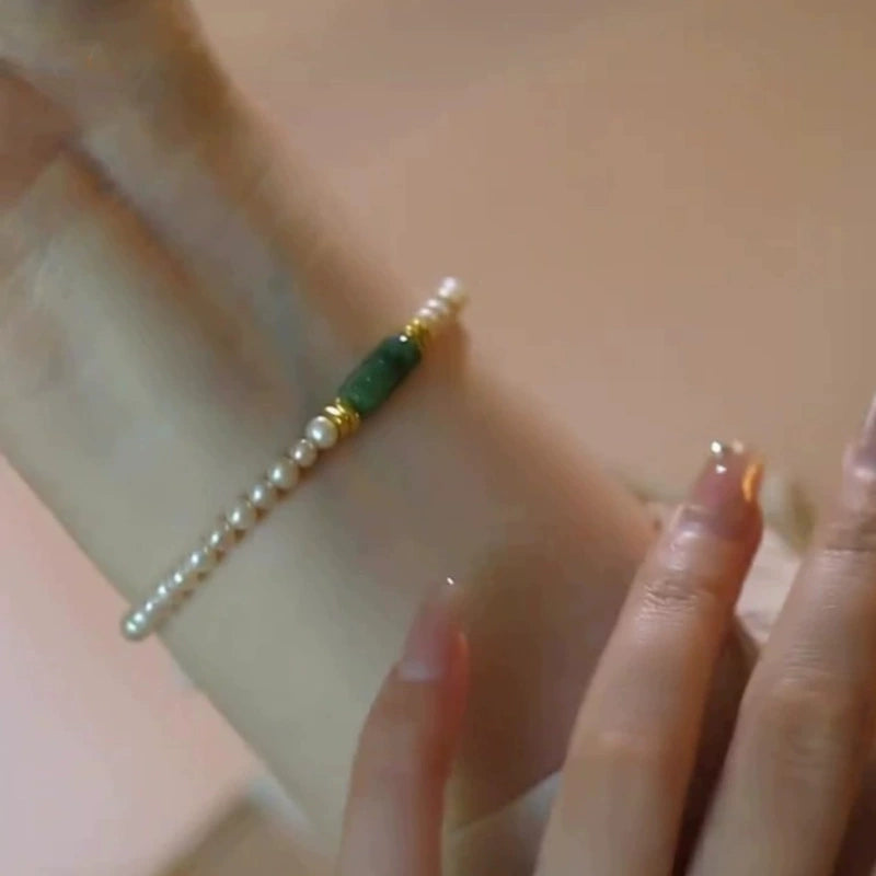 Luminous Shell Pearl Beads with Jade Centerpiece Bracelet
