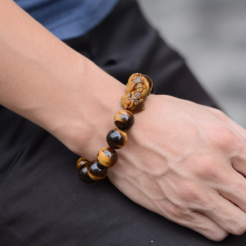 How to wear a Pixiu bracelet on the wrist