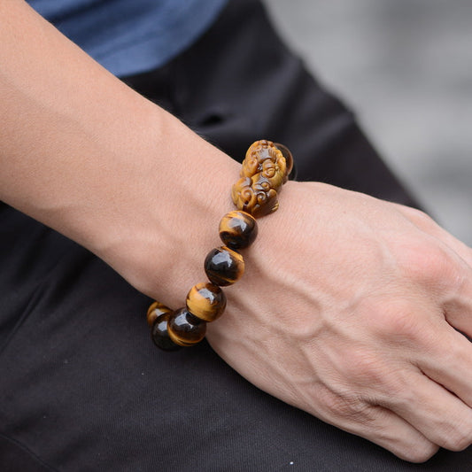 How to wear a Pixiu bracelet on the wrist