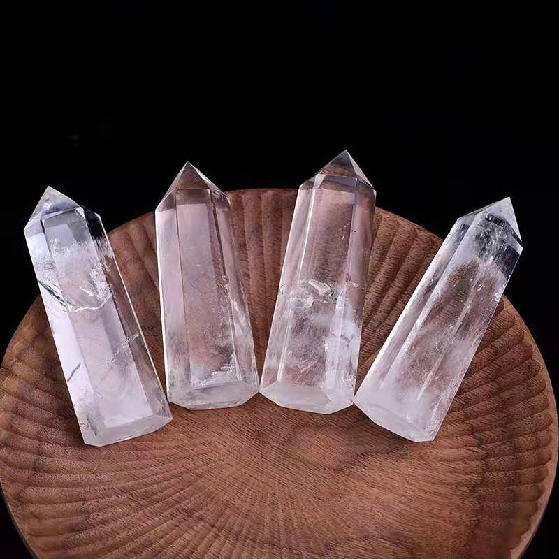 Clear Quartz Crystal Point – Healing Stone for Energy, Clarity & Focus