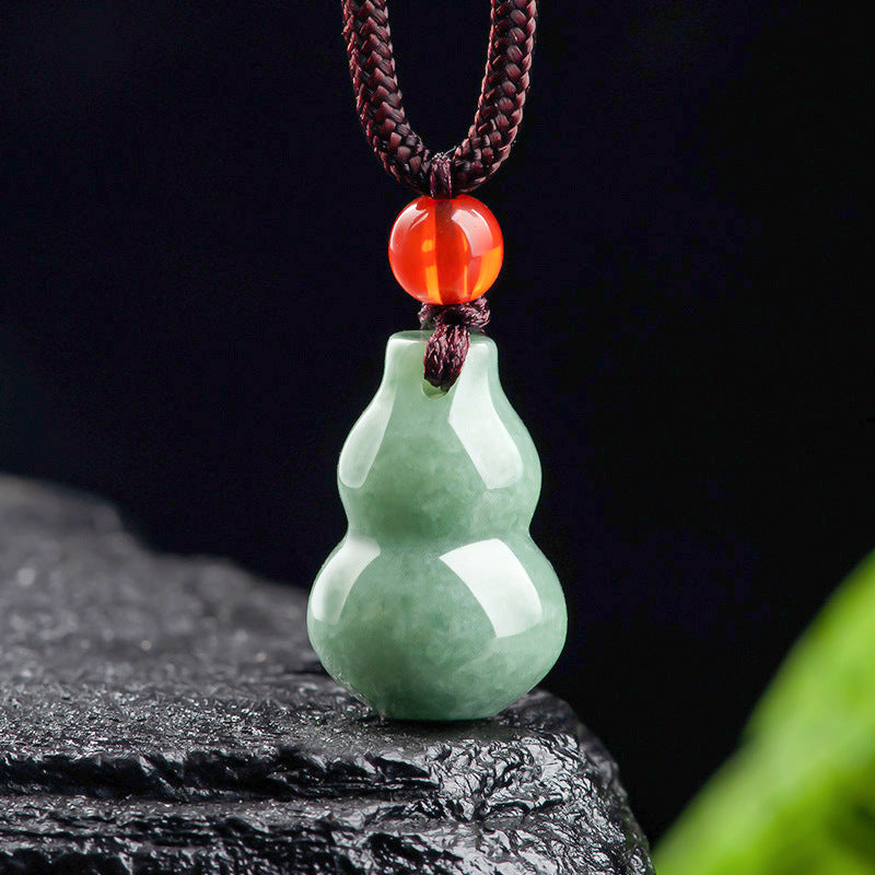 Feng Shui jadeite calabash gourd pendant necklace for wealth and harmony